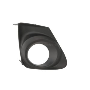 11-13 TOYOTA COROLLA SEDAN FOG LAMP COVER, RH (PASSENGER SIDE)- W/ FOG HOLE 8148102210, TO1039139