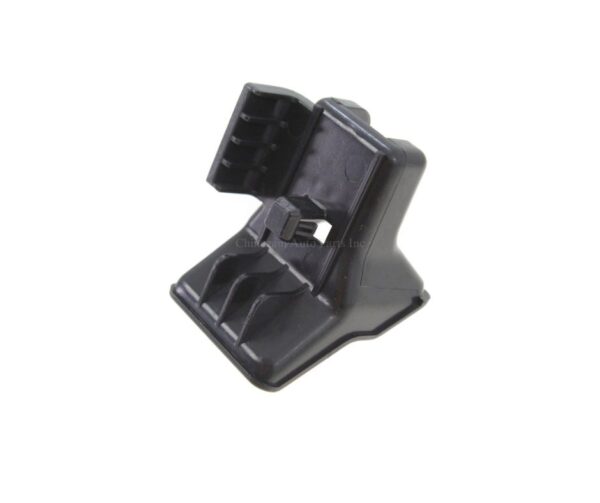 20-25 SIENNA FRONT BUMPER RETAINER- FRONT MIDDLE- PLASTIC- NO.2  5252702020, # TO1031116